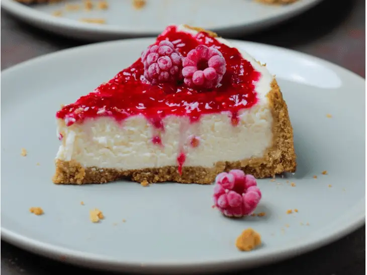 Strawberry Crunch Cheesecake Recipe: A Perfect Blend of Flavor and Texture